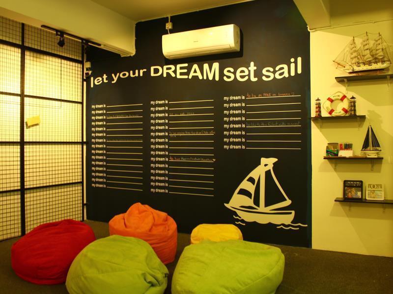 Roof Talk Theme Hostel Johor Bahru Exterior foto