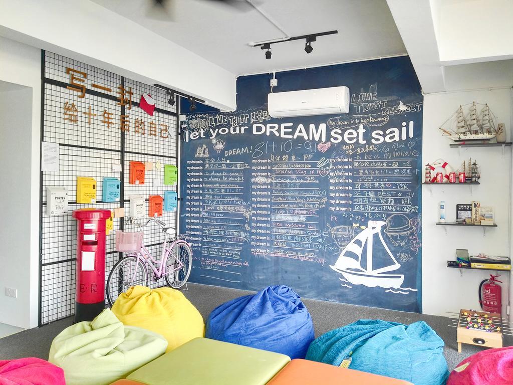 Roof Talk Theme Hostel Johor Bahru Exterior foto